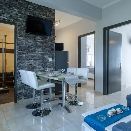 Akis Villa Studios & Apartment With Pool By Hotelius Agios Georgios Pagon Exterior photo