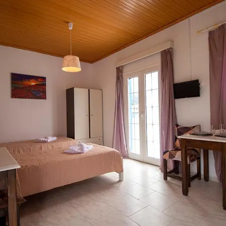 Akis Villa Studios & Apartment With Pool By Hotelius Agios Georgios Pagon Exterior photo