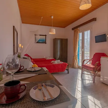 Akis Villa Studios & Apartment With Pool By Hotelius Agios Georgios Pagon Exterior photo