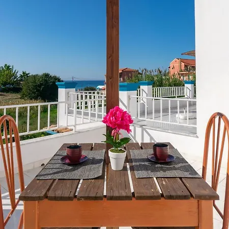 Akis Villa Studios & Apartment With Pool By Hotelius Agios Georgios Pagon Exterior photo