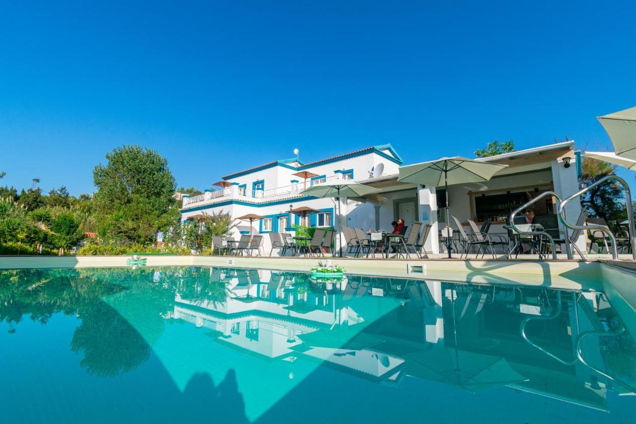 Apartment Akis & With Pool By Hotelius
